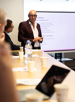 Image gallery marquee